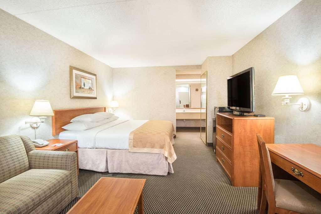 Travelodge By Wyndham Pueblo Phòng bức ảnh